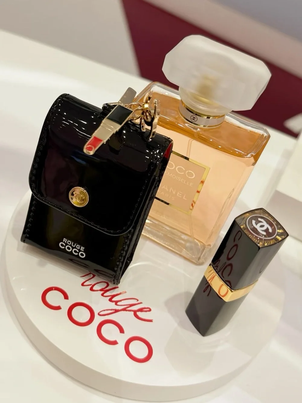 CHANEL Black Patent Rouge Coco Lipstick Holder with Gold Hardware
